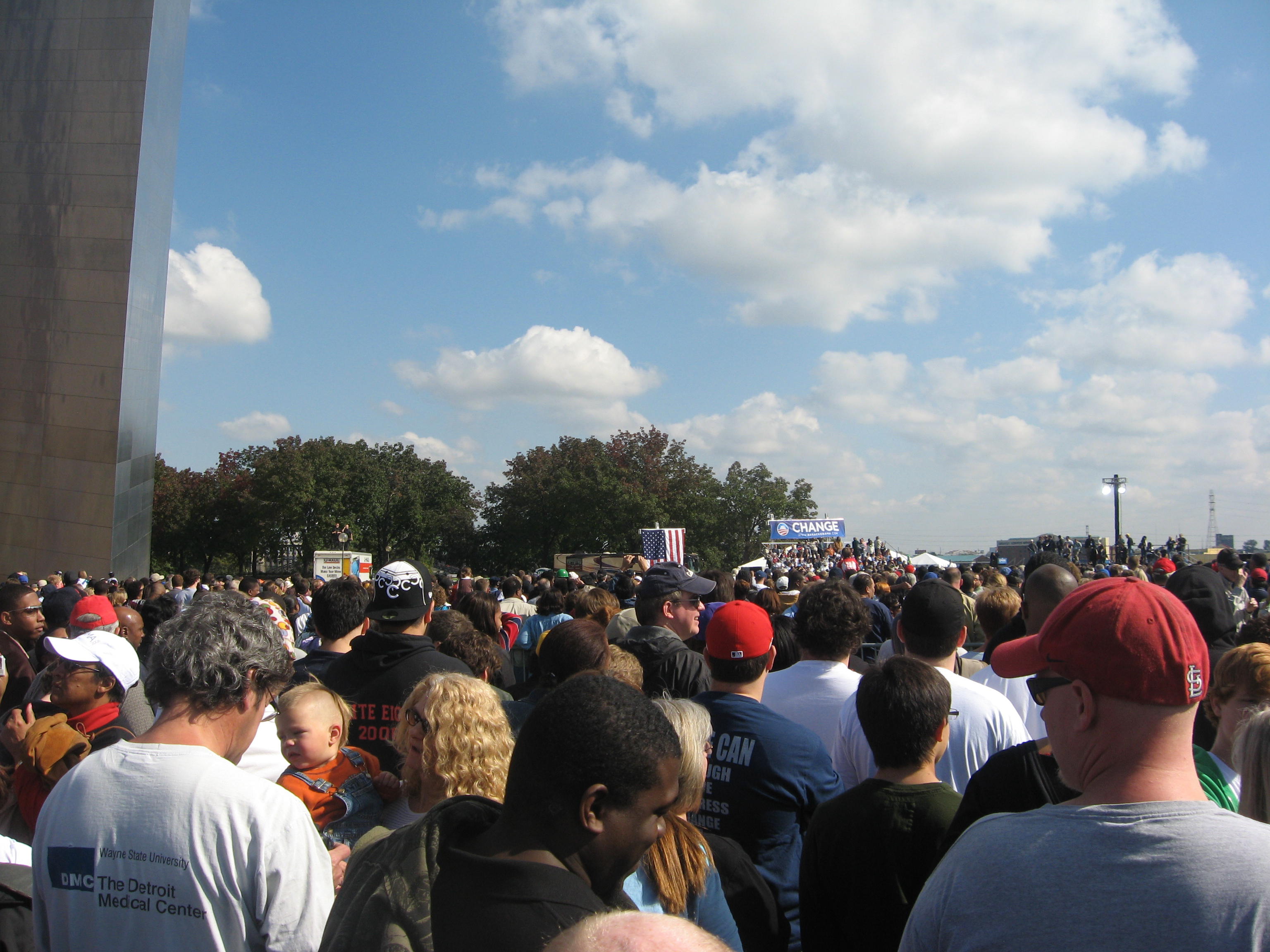 2008_10_18 Obama Rally Stage.jpg